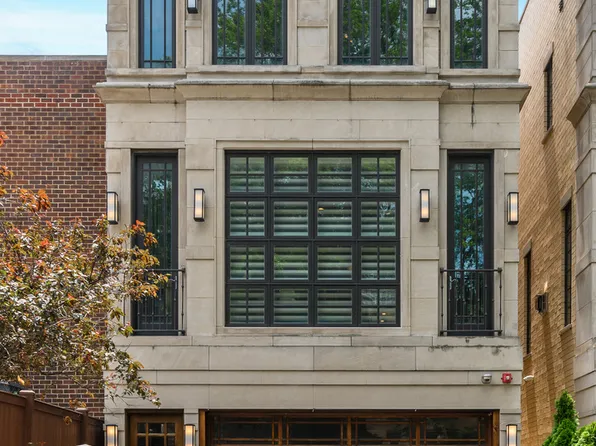 707 W Gordon Ter, Chicago, IL 60613
