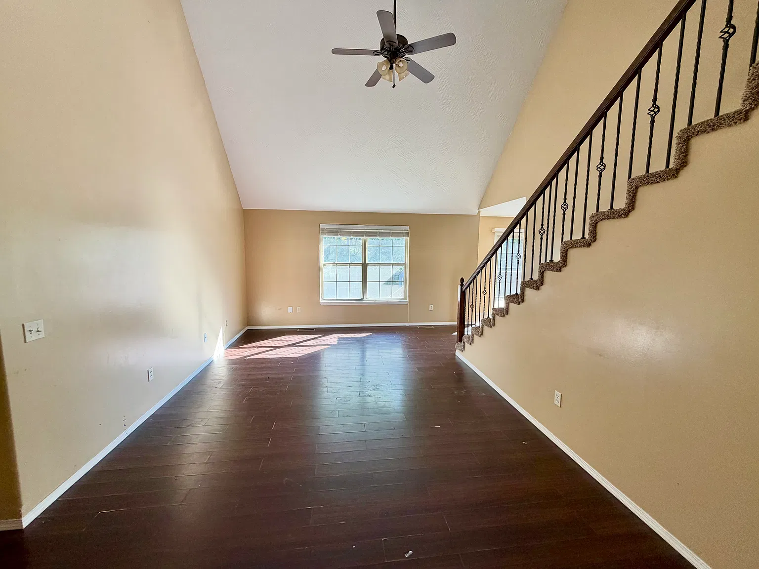 4 bed, 1728 sqft, $1,800 — Photo 3