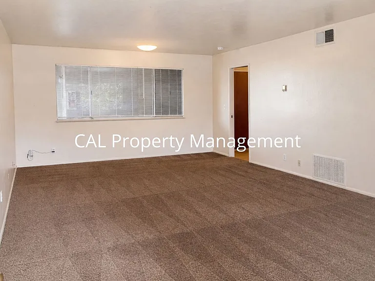 656 Central Ave — Photo 6