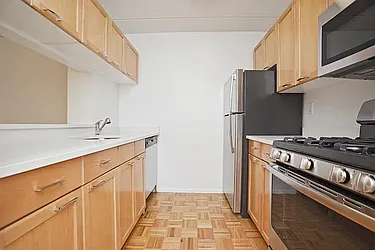 Rented by Siderow Residential Group