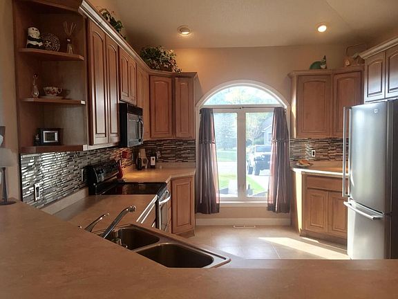 3rd image of 1837 Aspen Dr