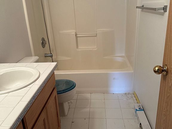 4th image of 1733 23rd Avenue Ct SE