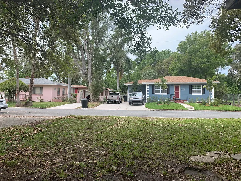 View across the street...good neighbors