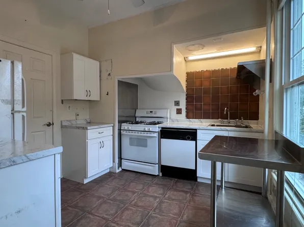 (undisclosed Address), Brookline, MA 02446