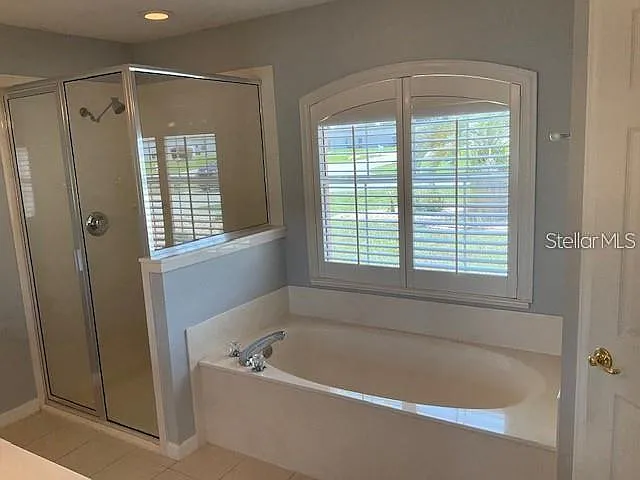 4921 NW 33rd Ln — Photo 15