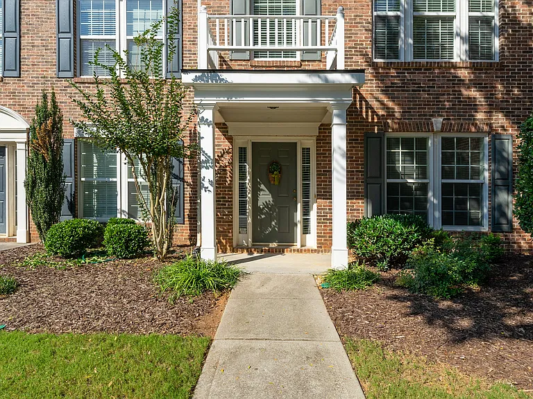 3305 Chastain Gardens Dr NW — Photo 3