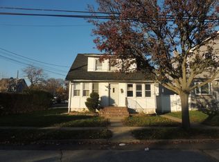 99 Shonnard Ave, Freeport, NY 11520
