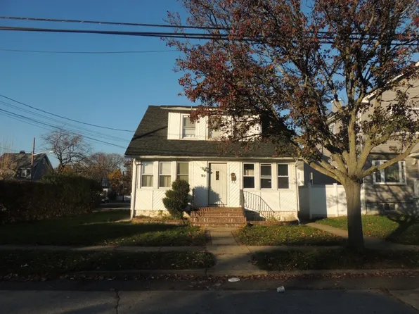 99 Shonnard Ave, Freeport, NY 11520