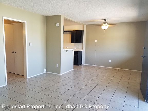 4th image of 4284 Schoolridge Ln APT B