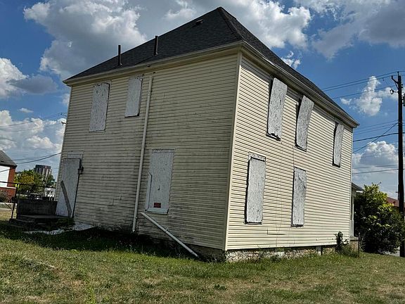2nd image of 1138 Mt Vernon