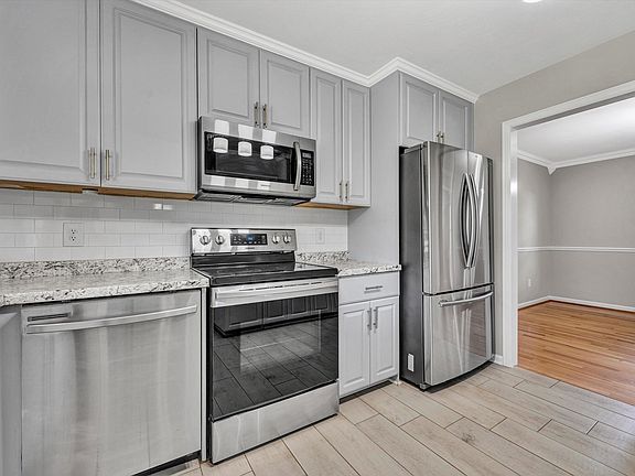 2nd image of 110 Barbara Ln
