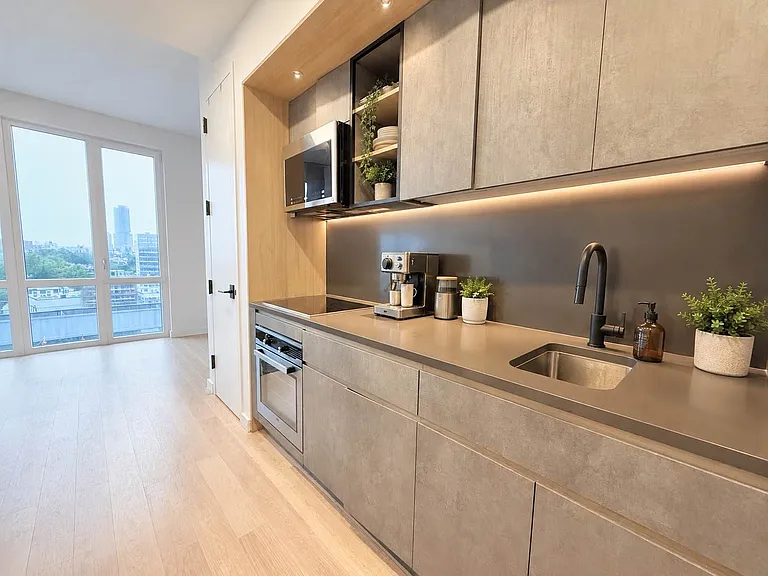 151 Carlton Ave #8G — Photo 3