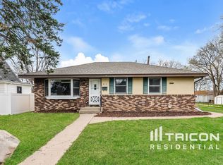 619 3rd Ave E, Shakopee, MN 55379