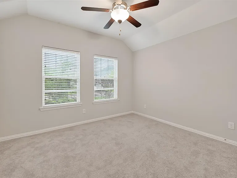 134 S Bearkat Ct — Photo 18