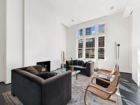 3rd image of 165 E 60th St #Penthouse
