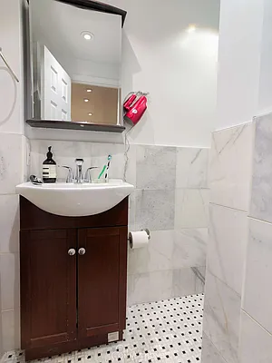 Rented by City Connections Realty | media 30