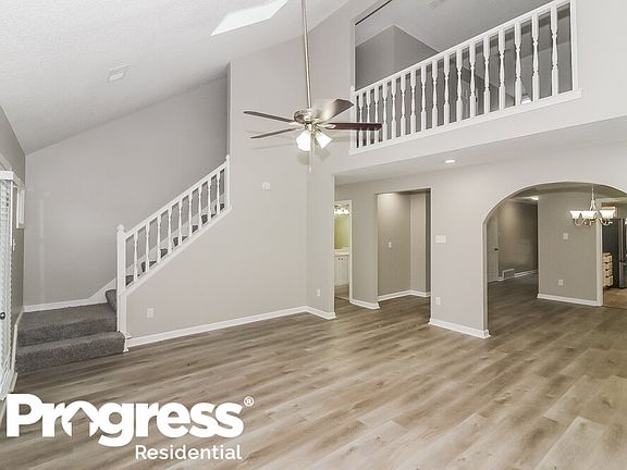 5th image of 8847 Fairway Gardens Dr