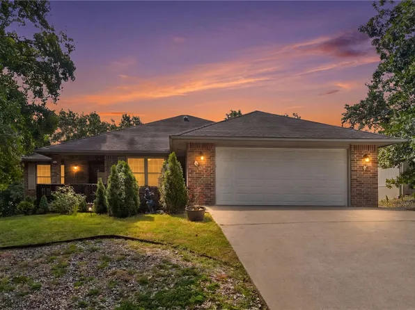 7 Congleton Cir, Bella Vista, AR 72714