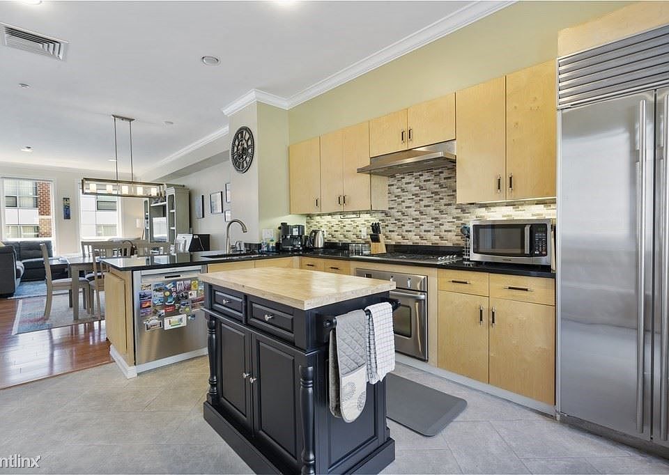 52 Athens #3 Boston (South Boston) Unit Photo 1