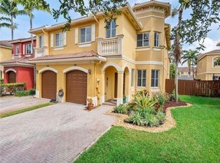 9049 SW 19th St #1A, Hollywood, FL 33025