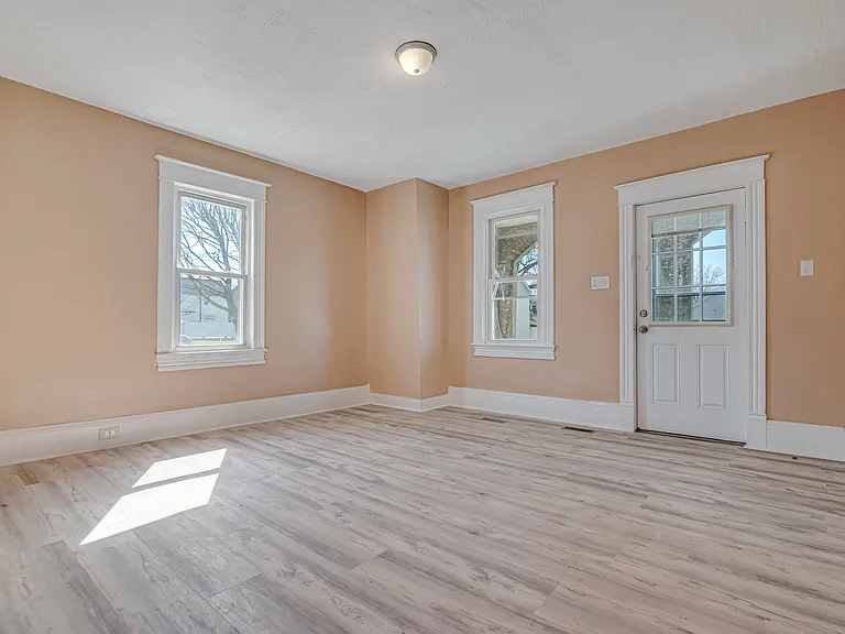 516 Hickory St — Photo 22