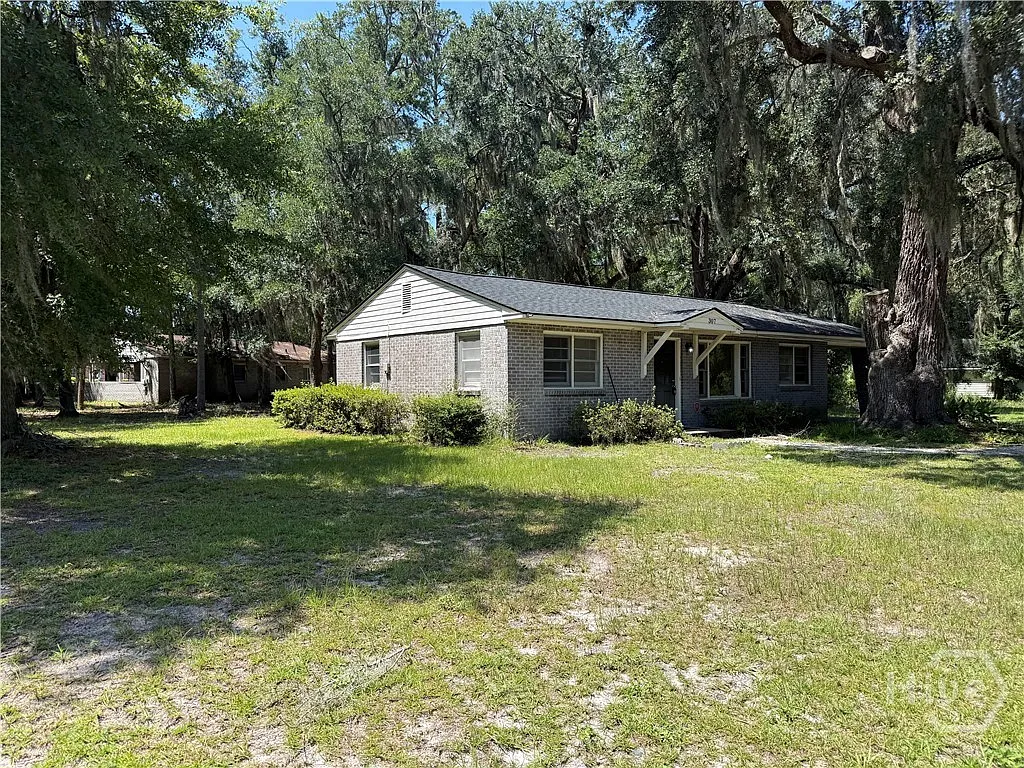 2 bed, 1.0 bath, 960 sqft, $1,350 — Photo 2