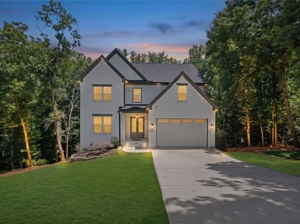 6181 Shoreland Cir, Buford, GA 30518