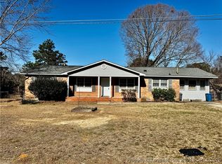 825 Fresno Dr, Fayetteville, NC 28303