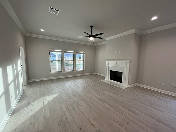 2nd image of 337 Sucrose Dr
