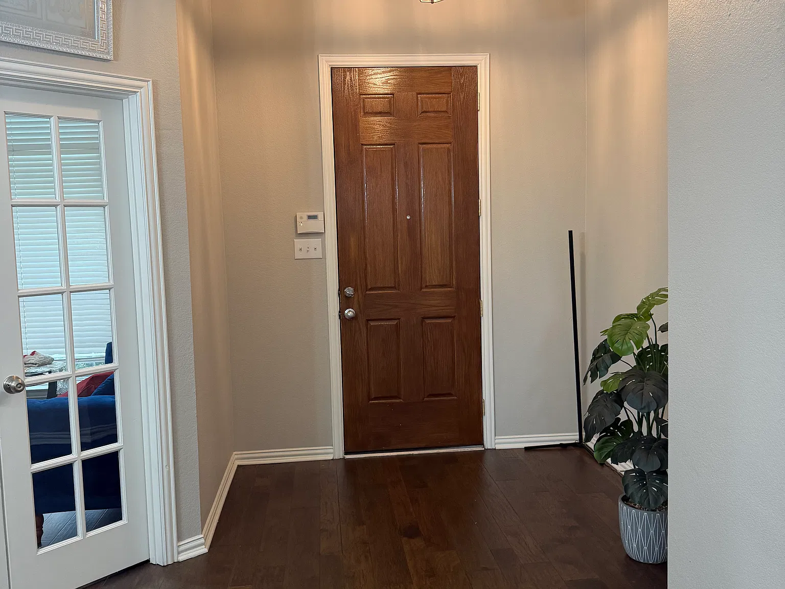 3 bed, 2075 sqft, $2,890 — Photo 2