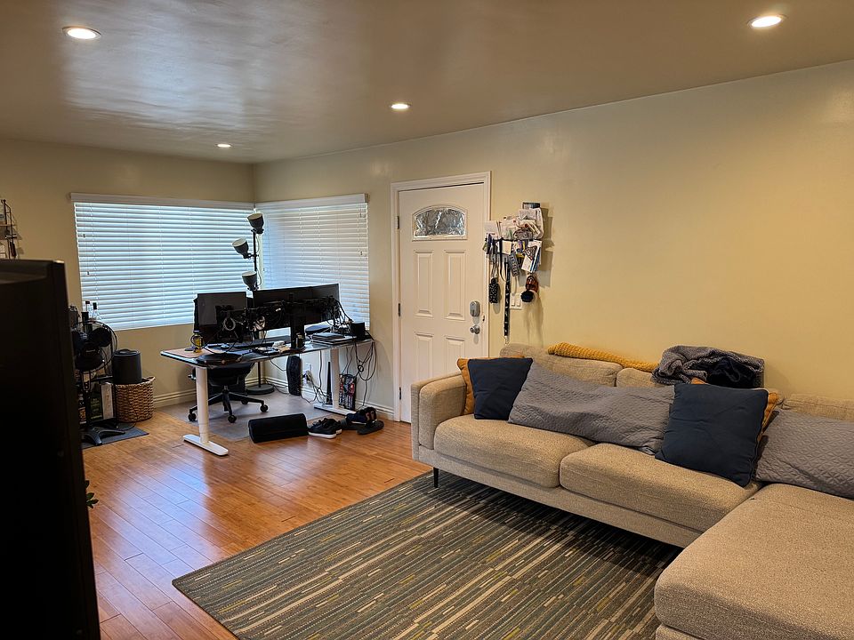 1st image of 221 Wesley Ave #221