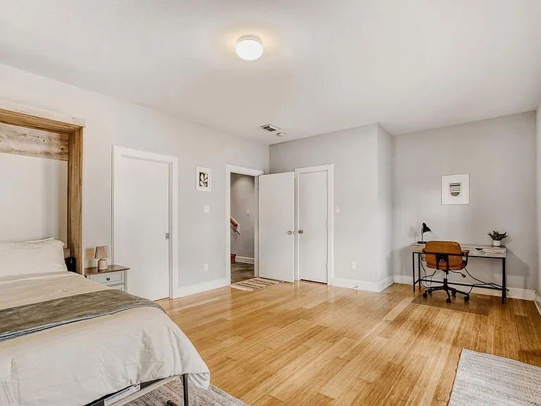 903 Hartman St — Photo 14