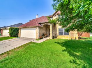 6700 Tokalon Ln, Arlington, TX 76002