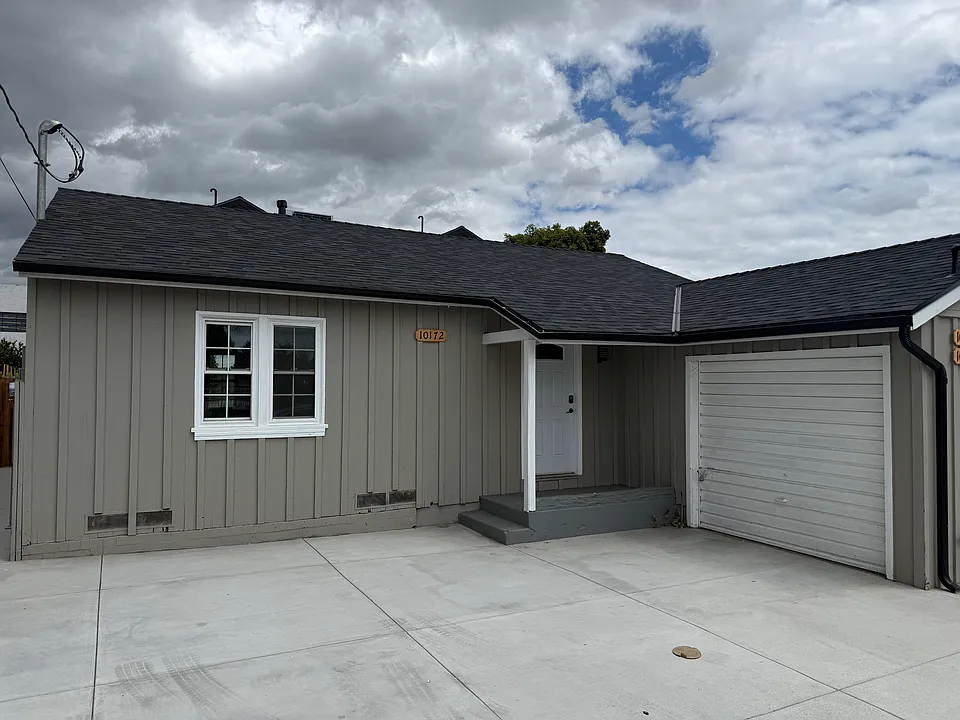 10172 Vena Ave #10172