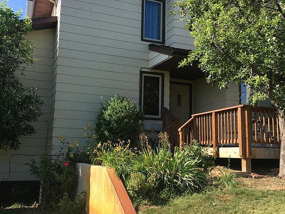 4th image of 1951 Prairie Oak Dr