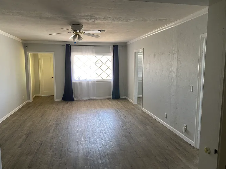 1018 N 10th Ave — Photo 3