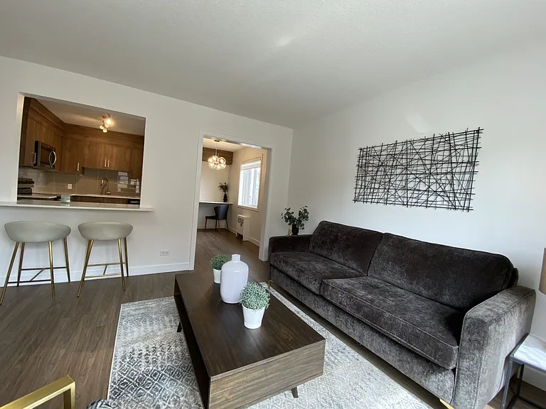 1019 17th Ave SW — Photo 23