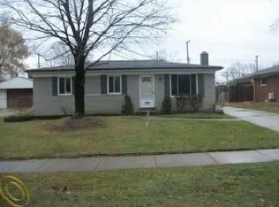 28536 Wauketa Ave, Warren, MI 48092