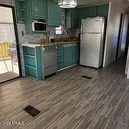 4220 E Main St — Photo 2