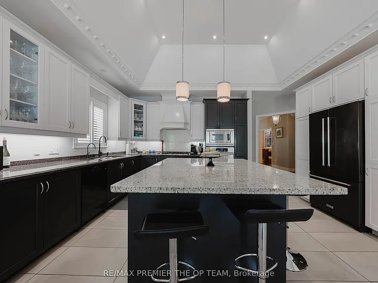 56 Park Ridge Dr #UPPER — Photo 17