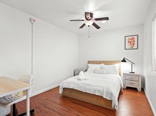1384 W 37th Pl #4, Los Angeles, CA 90007