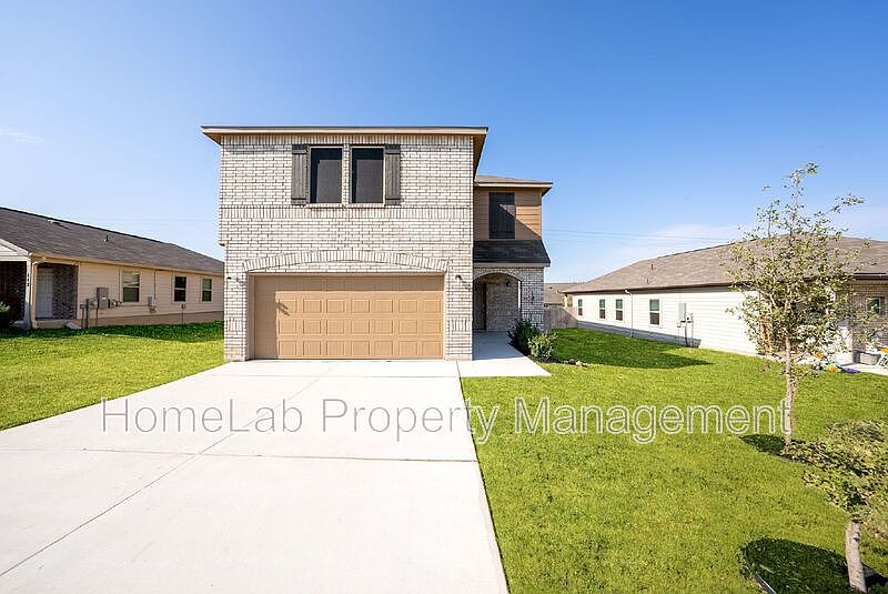 1st image of 121 Saddle Breeze