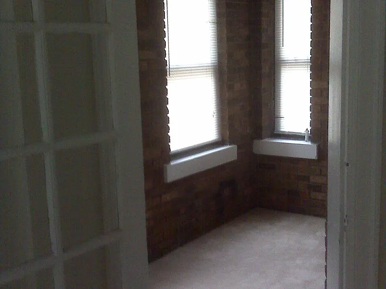 Mark Twain Apartments — Photo 26