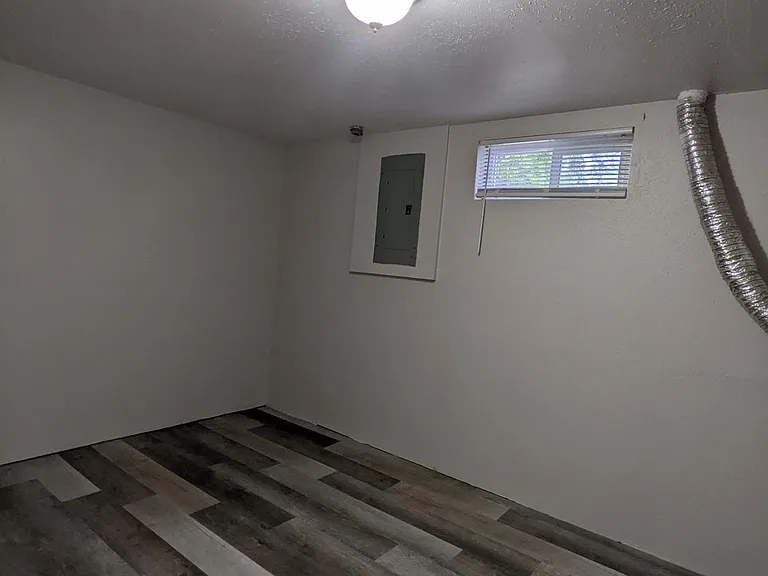 1218 E Nora Ave — Photo 13