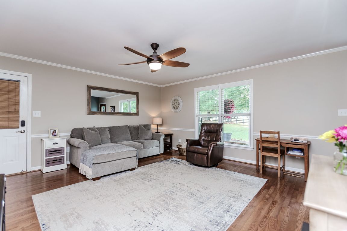 next background image