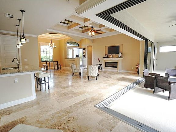 2nd image of 1008 Rotonda Cir