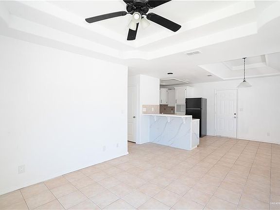 4th image of 2515 Salvatierra Ave APT 2