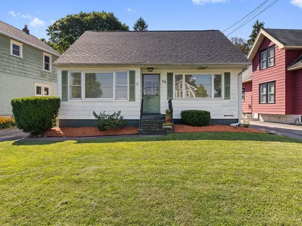 112 Hamden Dr, Syracuse, NY 13208
