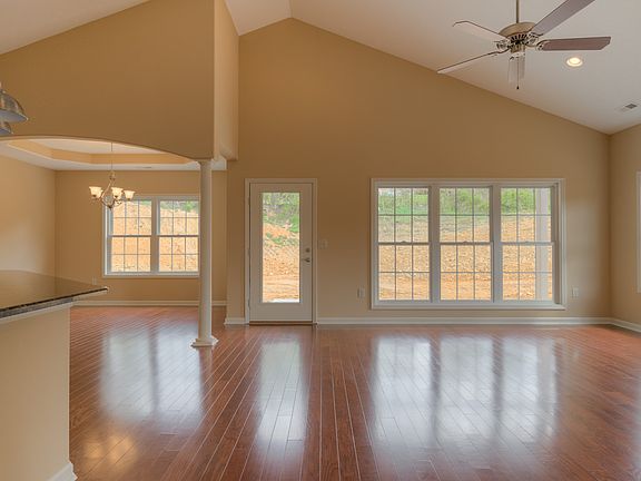 3rd image of 225 Alexa Ln