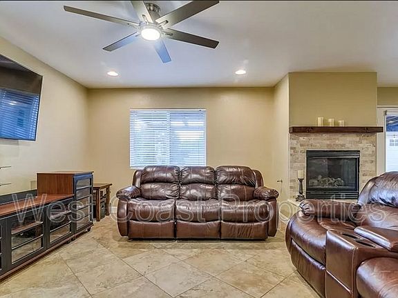 3rd image of 27303 Sierra Madre Dr